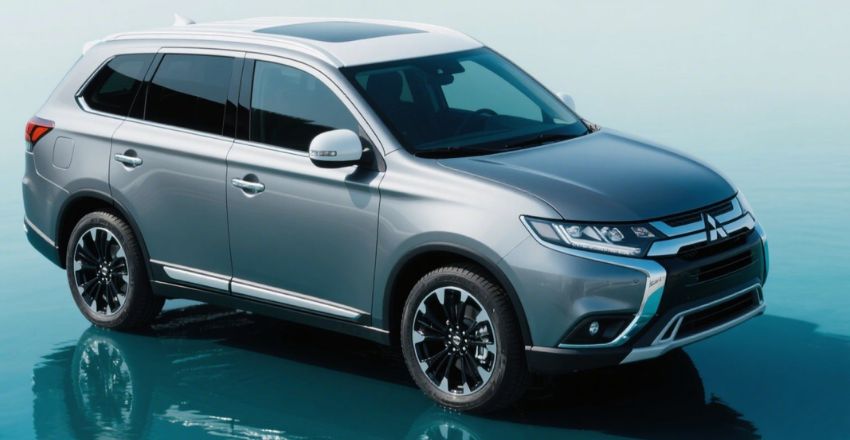 Mitsubishi Outlander dashboard with touchscreen infotainment display
